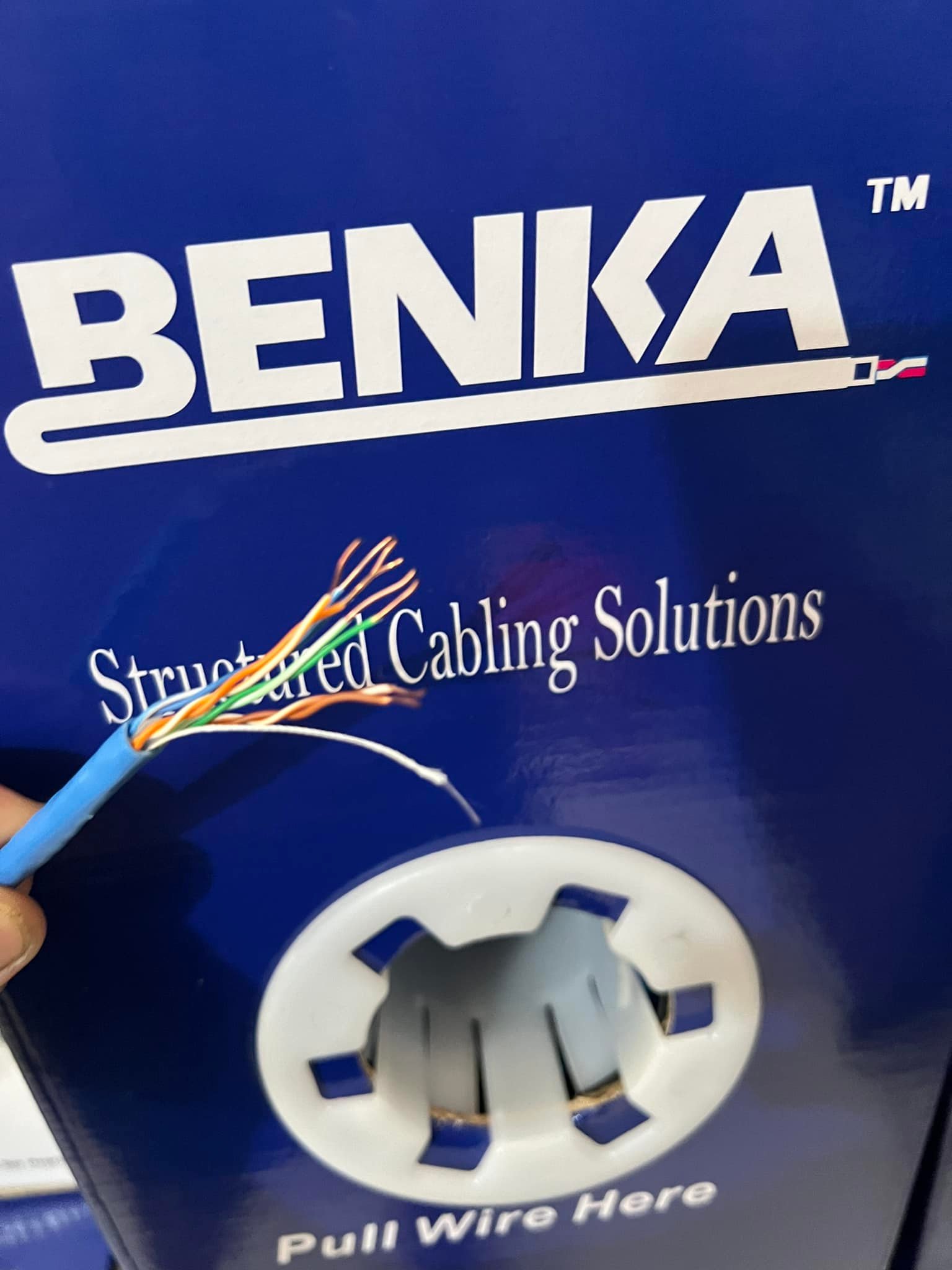 Cáp Mạng Benka U/UTP Cat6 4×2×23 AWG 313 4223C6