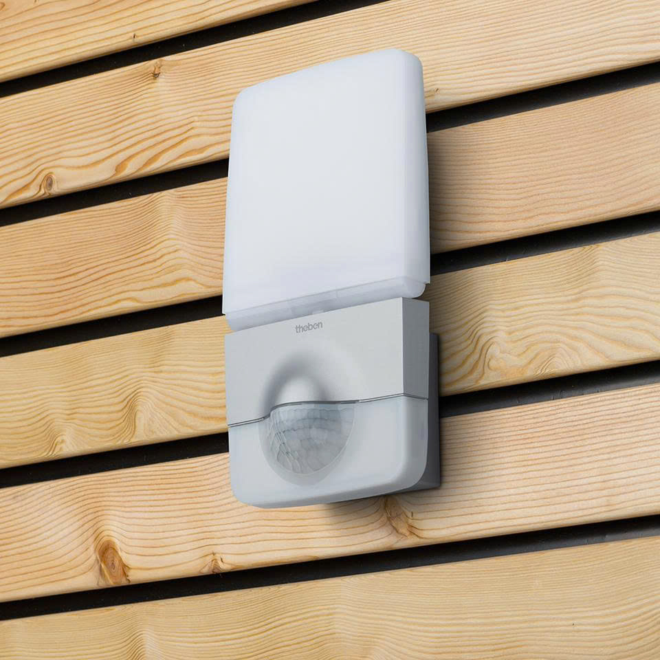 Đèn LED thông minh cảm biến chuyển động gắn tường ngoài trời chống nước IP55 TheLeda P12 AL